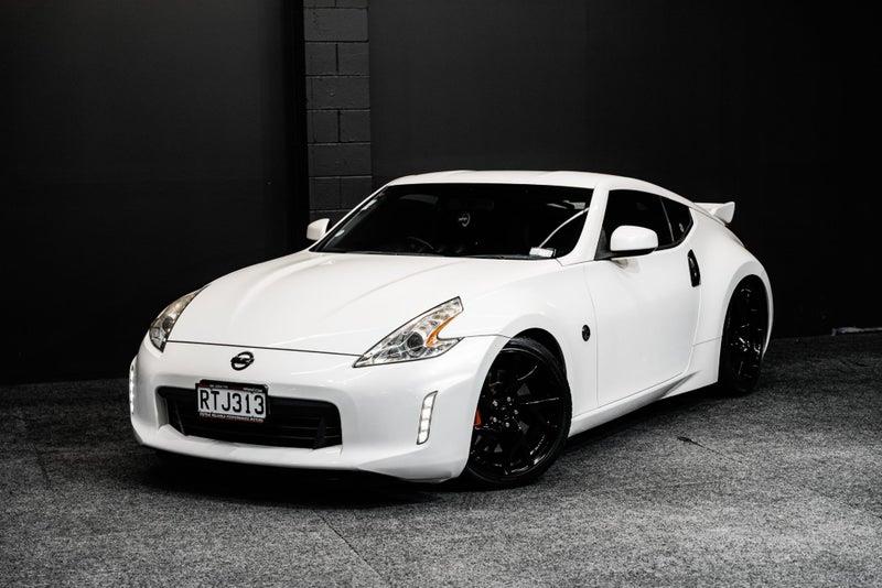 2014 Nissan Fairlady