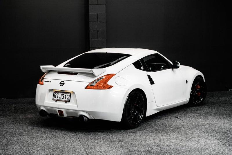 2014 Nissan Fairlady