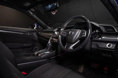 2018 Honda Civic - Thumbnail