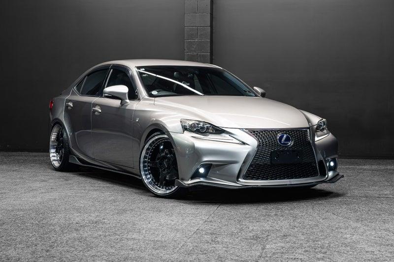 2015 Lexus IS 300h