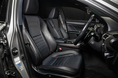 2015 Lexus IS 300h - Thumbnail