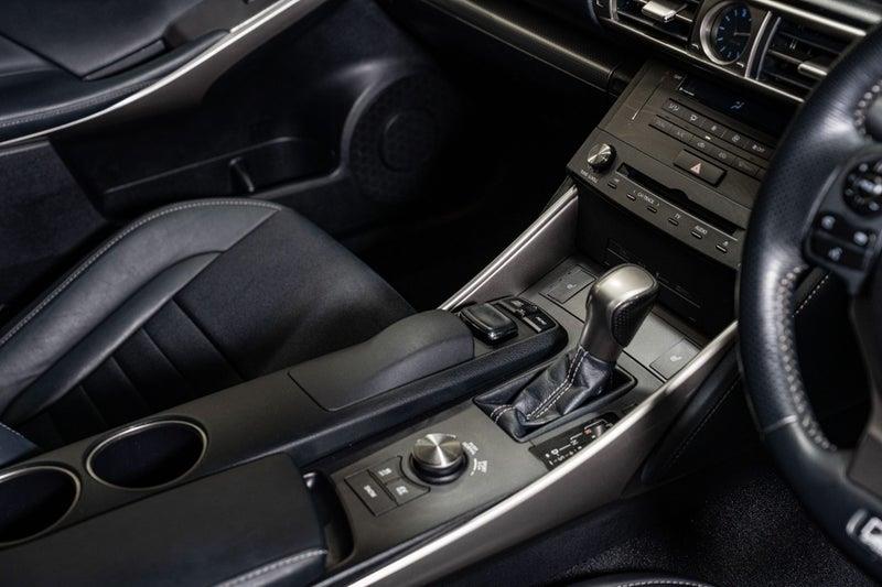 2015 Lexus IS 300h