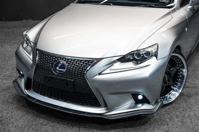 2015 Lexus IS 300h - Thumbnail