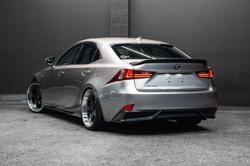 2015 Lexus IS 300h