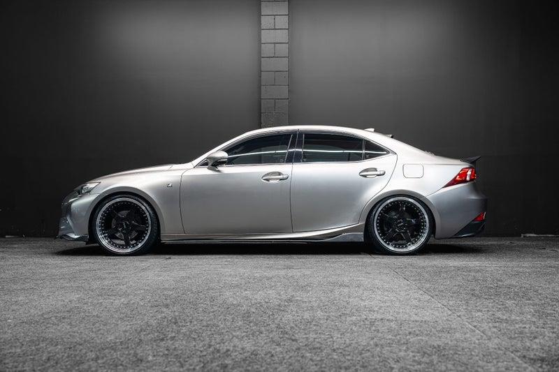 2015 Lexus IS 300h