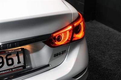 2015 Nissan Skyline - Thumbnail