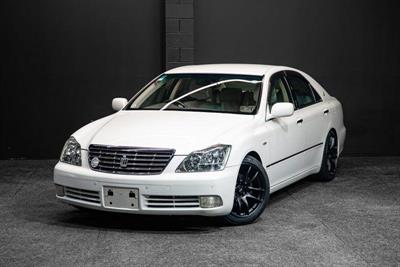2004 Toyota Crown