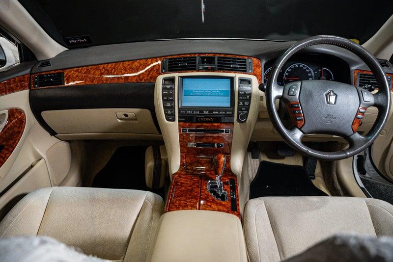 2004 Toyota Crown
