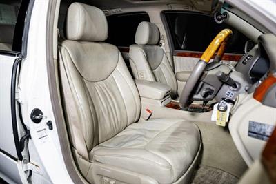 2002 Toyota Celsior - Thumbnail