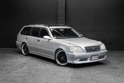 2000 Toyota Crown - Thumbnail