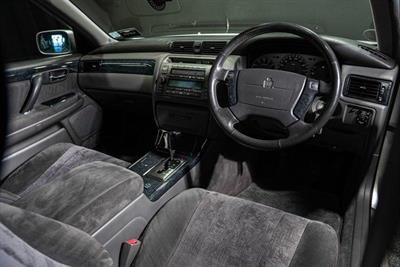 2000 Toyota Crown - Thumbnail