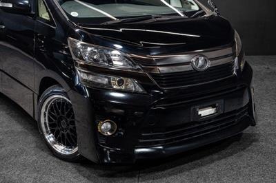2013 Toyota Vellfire - Thumbnail
