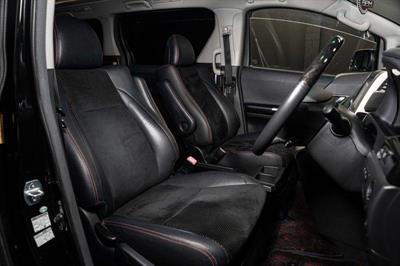 2013 Toyota Vellfire - Thumbnail