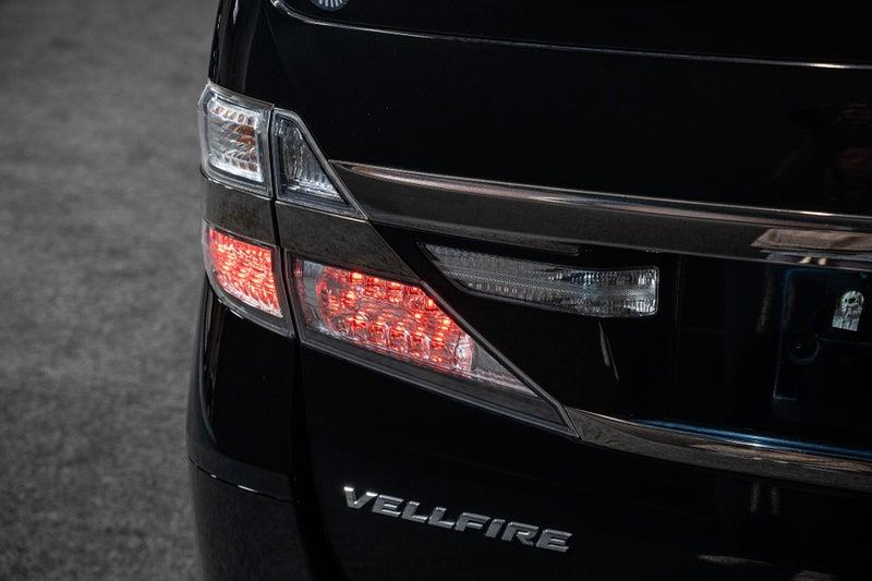 2013 Toyota Vellfire