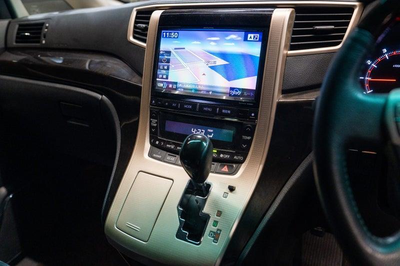 2013 Toyota Vellfire