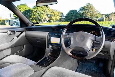 2001 Nissan Laurel - Thumbnail