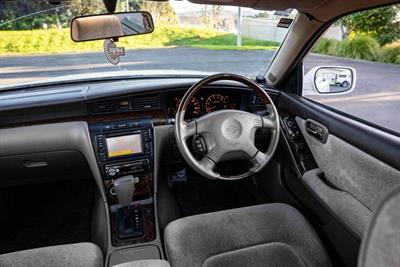 2001 Nissan Laurel - Thumbnail
