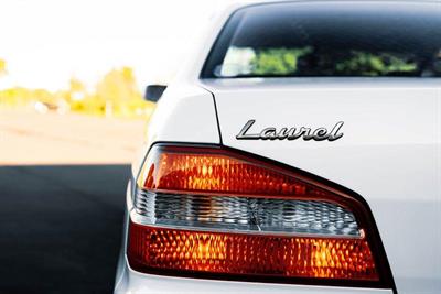 2001 Nissan Laurel - Thumbnail