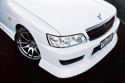 2001 Nissan Laurel - Thumbnail