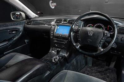 2006 Toyota Crown - Thumbnail