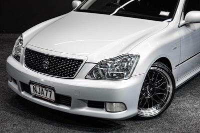 2006 Toyota Crown - Thumbnail