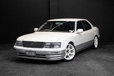 1995 Toyota Celsior - Thumbnail