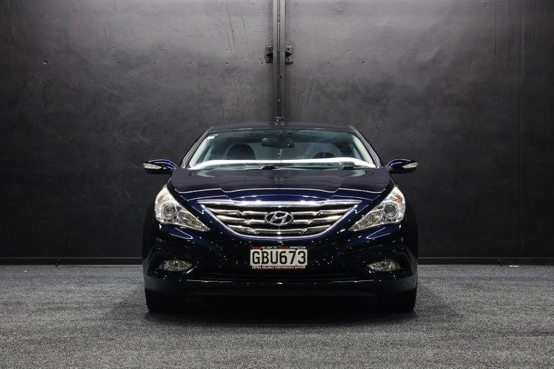 2011 Hyundai i45