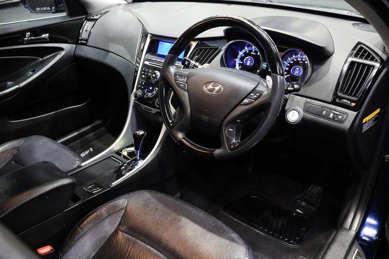 2011 Hyundai i45