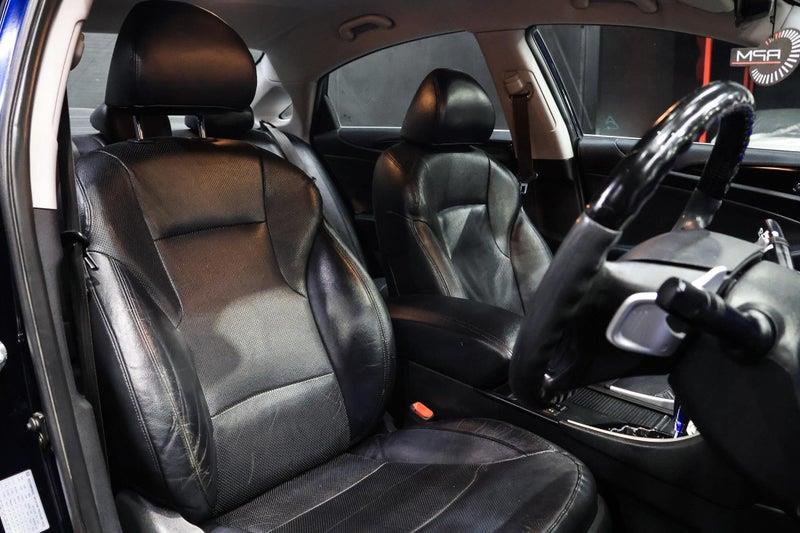 2011 Hyundai i45