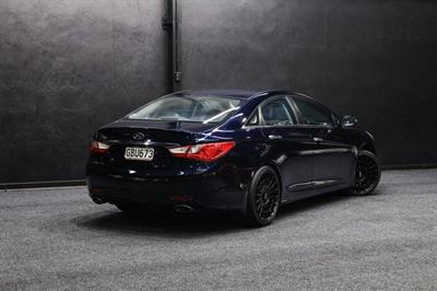 2011 Hyundai i45 - Thumbnail