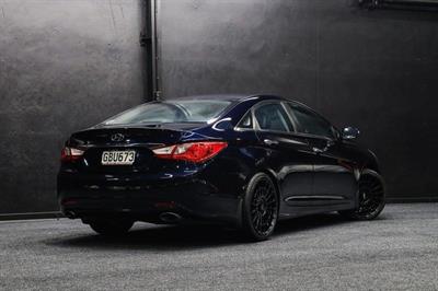 2011 Hyundai i45 - Thumbnail