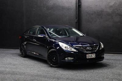 2011 Hyundai i45 - Thumbnail