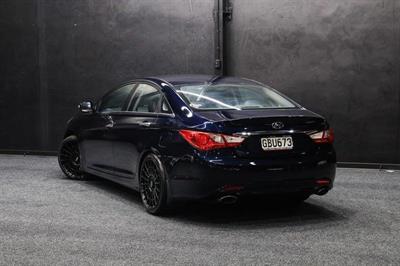 2011 Hyundai i45 - Thumbnail