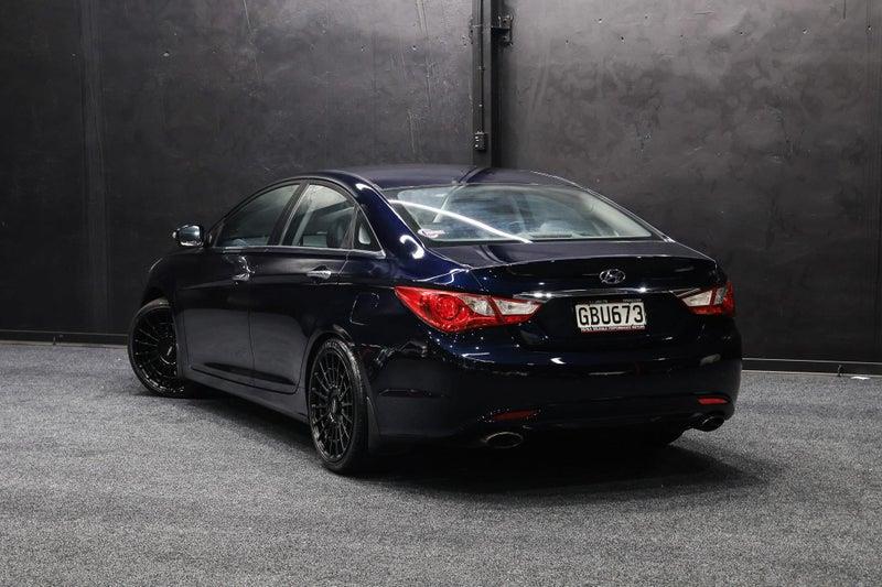 2011 Hyundai i45