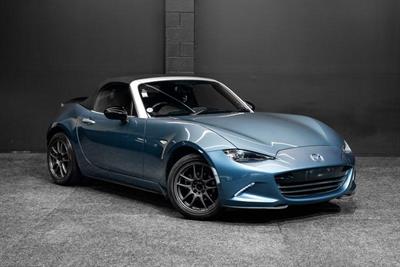 2015 Mazda Roadster - Thumbnail