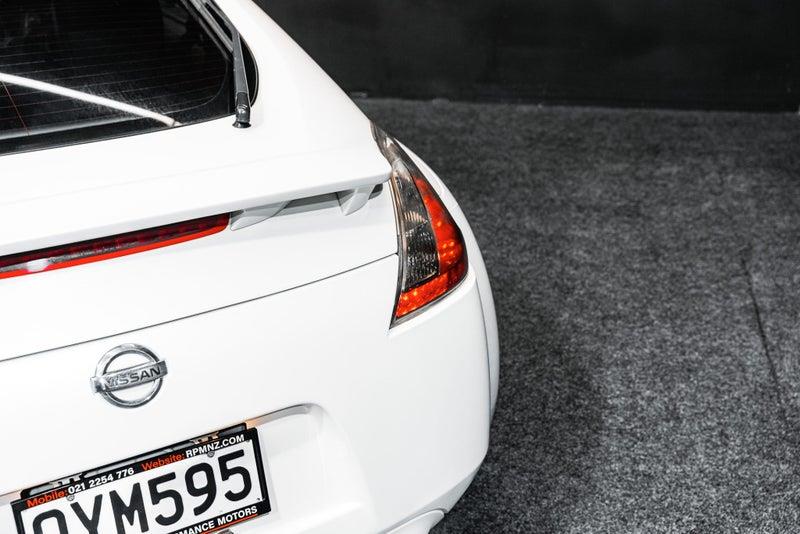 2011 Nissan Fairlady