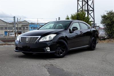 2012 Toyota Crown - Thumbnail