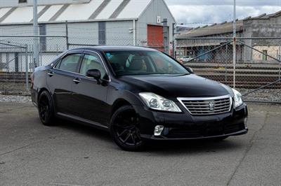 2012 Toyota Crown - Thumbnail