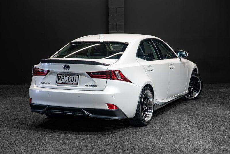 2015 Lexus IS 300h