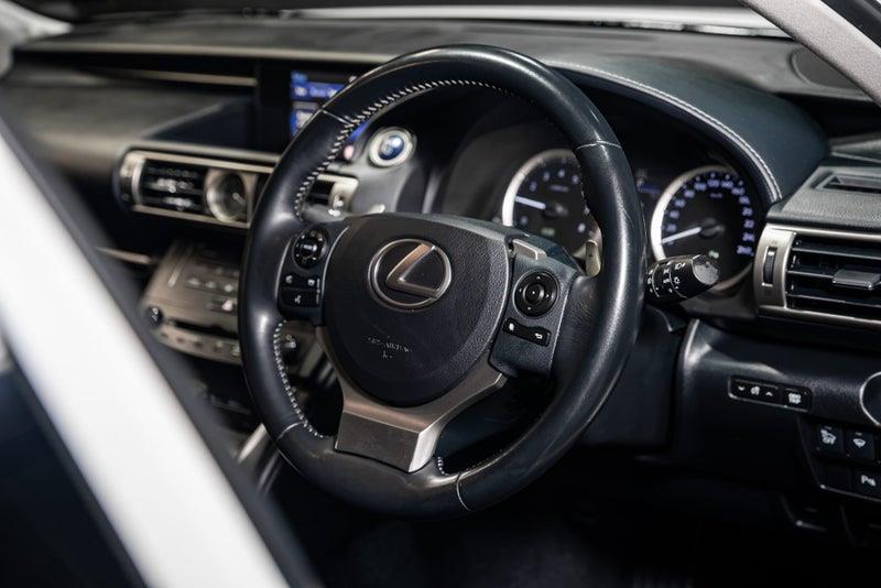 2015 Lexus IS 300h
