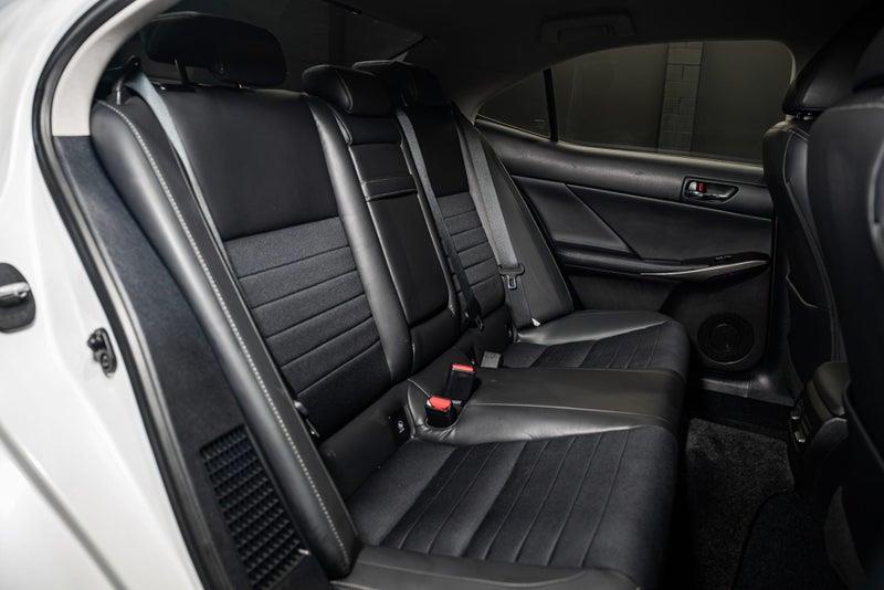 2015 Lexus IS 300h