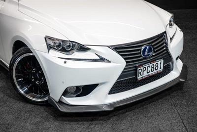 2015 Lexus IS 300h - Thumbnail