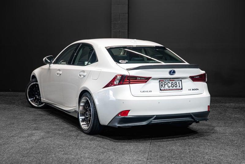 2015 Lexus IS 300h