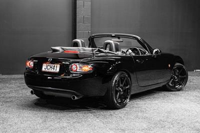2006 Mazda Roadster - Thumbnail