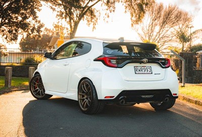 2021 Toyota Yaris - Thumbnail