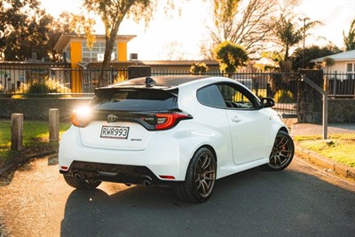 2021 Toyota Yaris - Thumbnail