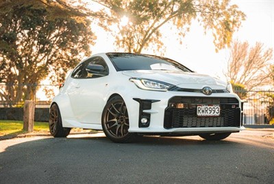 2021 Toyota Yaris - Thumbnail