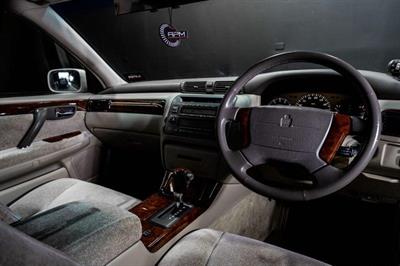 2001 Toyota Crown - Thumbnail