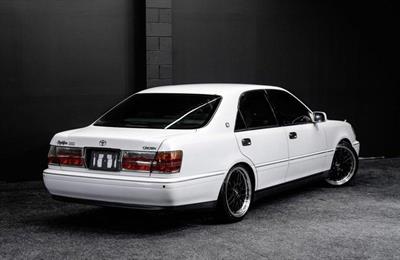 2001 Toyota Crown - Thumbnail