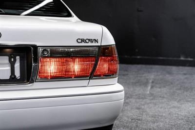 2001 Toyota Crown - Thumbnail